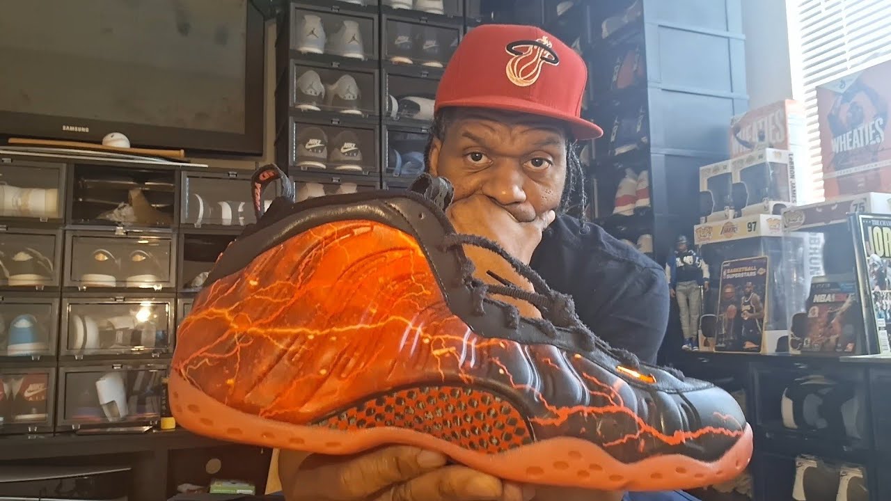 NIKE AIR FOAMPOSITE ONE x STRANGER THINGS VENCA  UPSIDE DOWN Review. 
