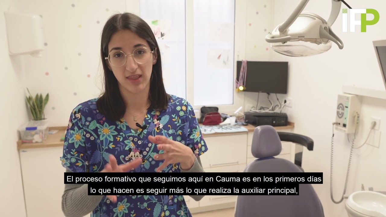 Alumnos de iFP realizan sus prácticas en Cauma Espai Dental