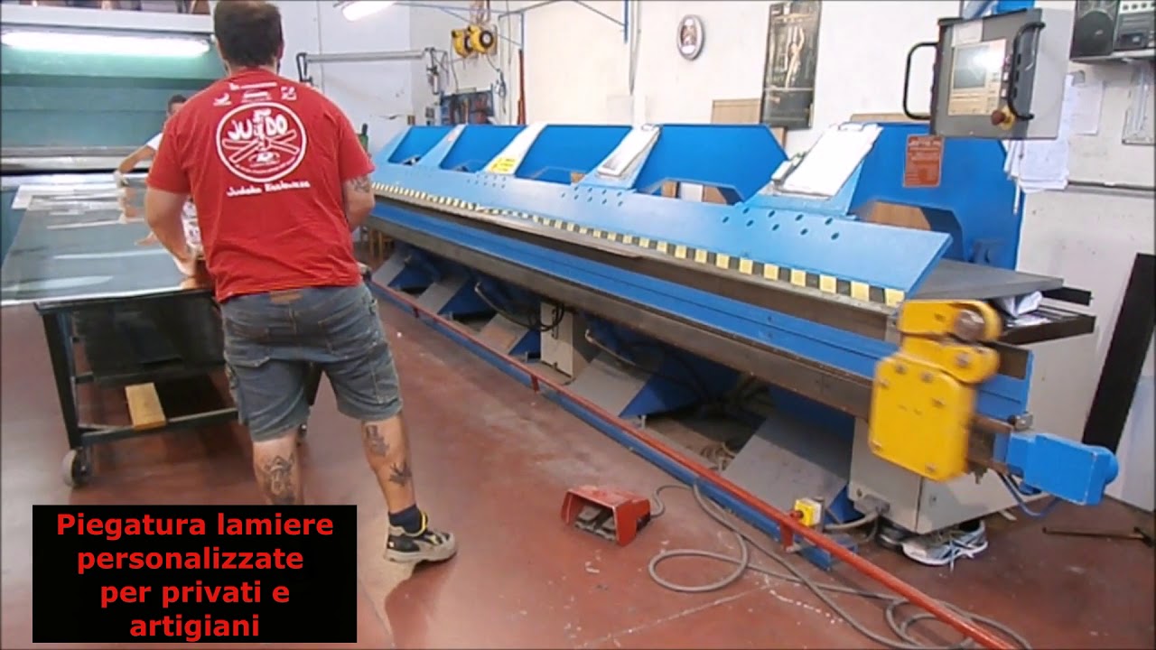 Tetti, tetti in legno coperture, tetti a falde, tetti verdi e tetti in lamiera.