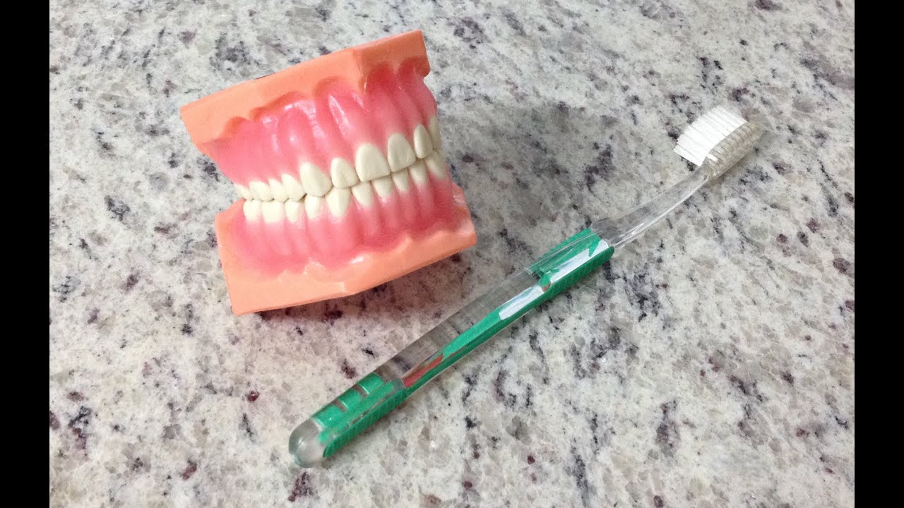 TÉCNICA DE CEPILLADO Y USO DE HILO DENTAL