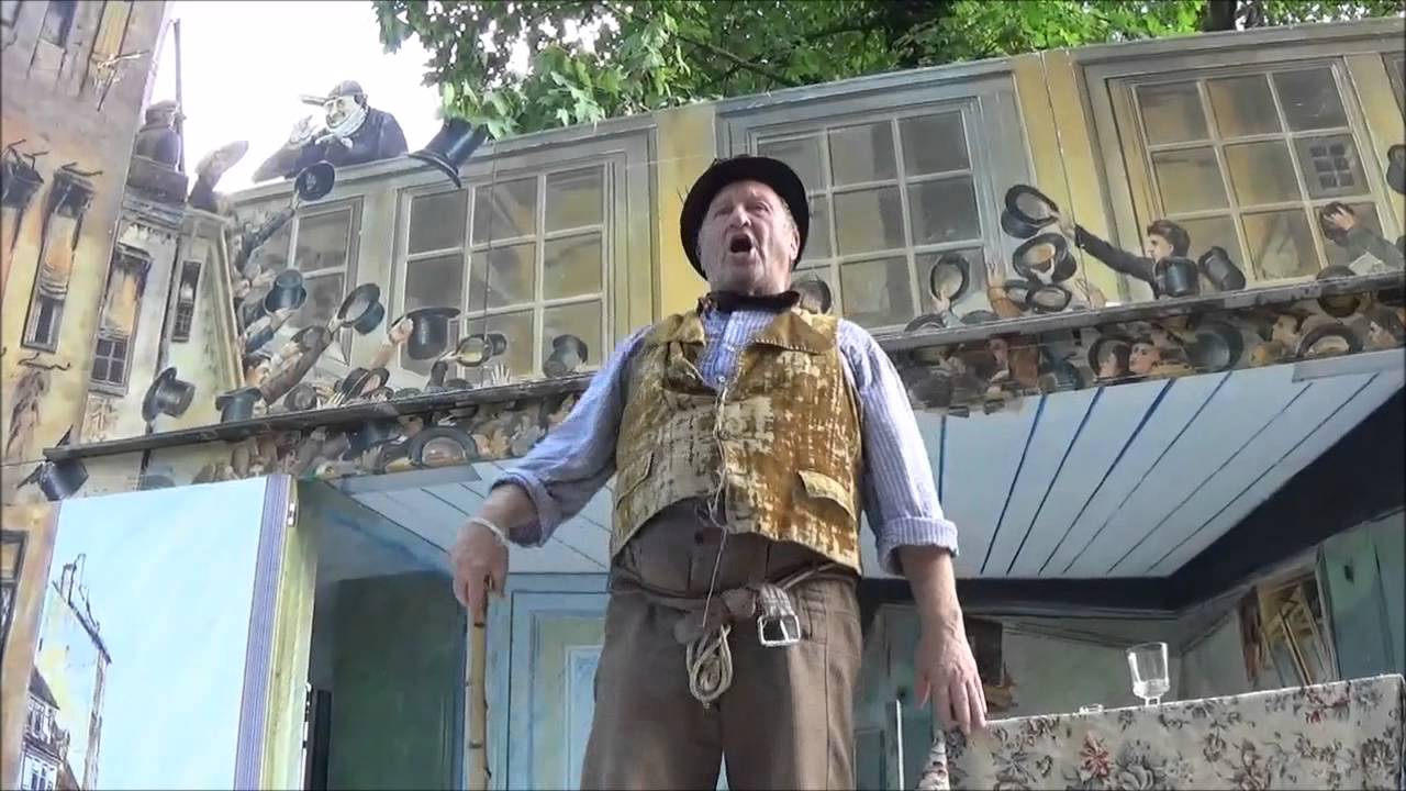 Lumpazivagabundus,  Ausschnitt Knieriem und der Komet, Salzburger Straßentheater 2015