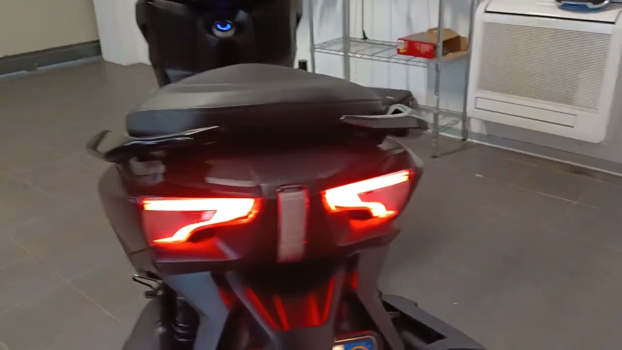 Kymco Downtown 350 GT  nero 2025