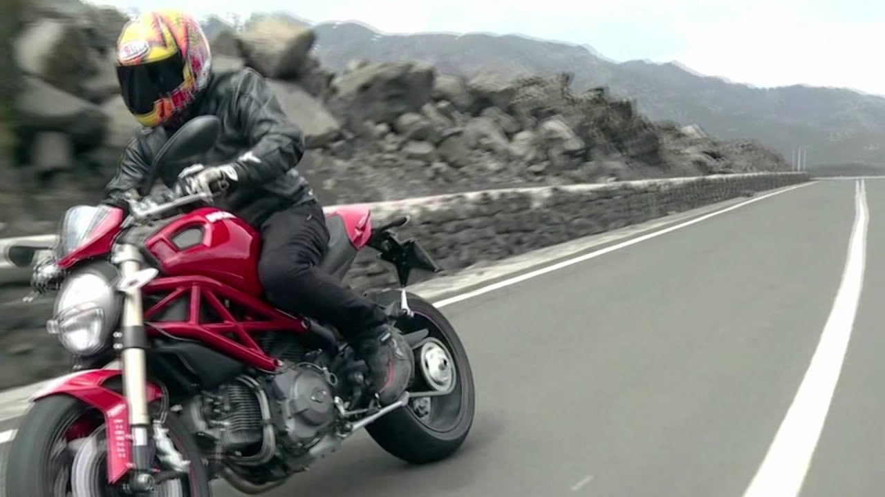 Ducati Monster 1100 Evo all Action with TOR