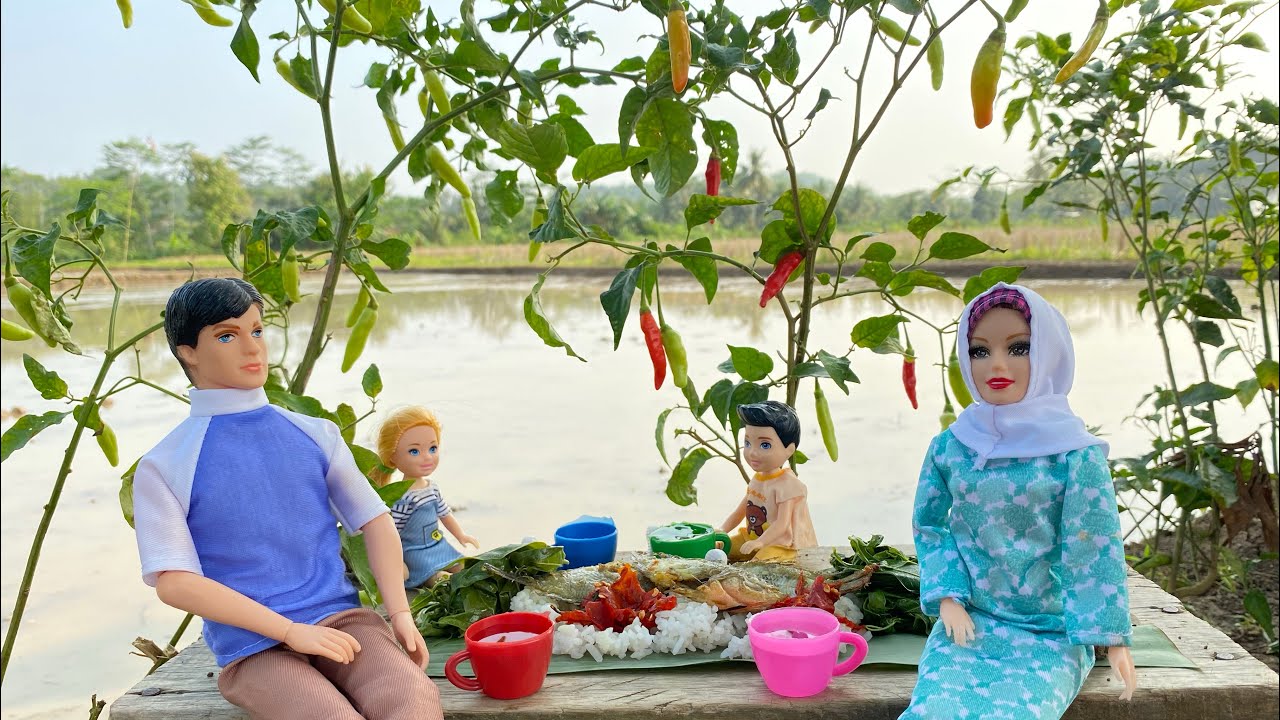 KESAWAH KELUARGA SAMSUL #dramabarbie #miniature #dapurmini #barbie #sawah #funny #nice #hijau #vlog