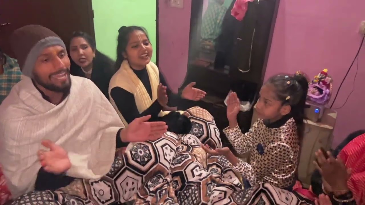 कैसे ना इठलाऊ मैं बरसाना मिला है  (राधे  राधे )❤️😊#bhajan #kirtan #ramleela #krishna #radheradhe 