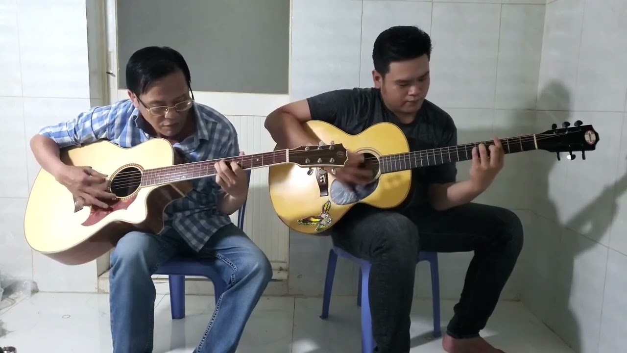 Chuyện Ba Mùa Mưa .Hòa Tấu.  Đàn số 7. Đàn số 8.Guitar @ChínĐờnCò. Ngọc Trắng.