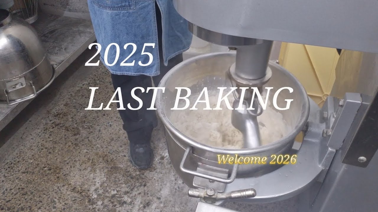 뒤늦게 올리는  2025년 마지막 빵 만들기! 🥐 🥖 🧇