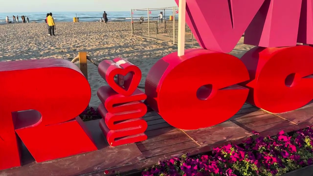 RICCIONE KO / la decadenza di un luogo che ha scelto l’involuzione. Che tristezza!