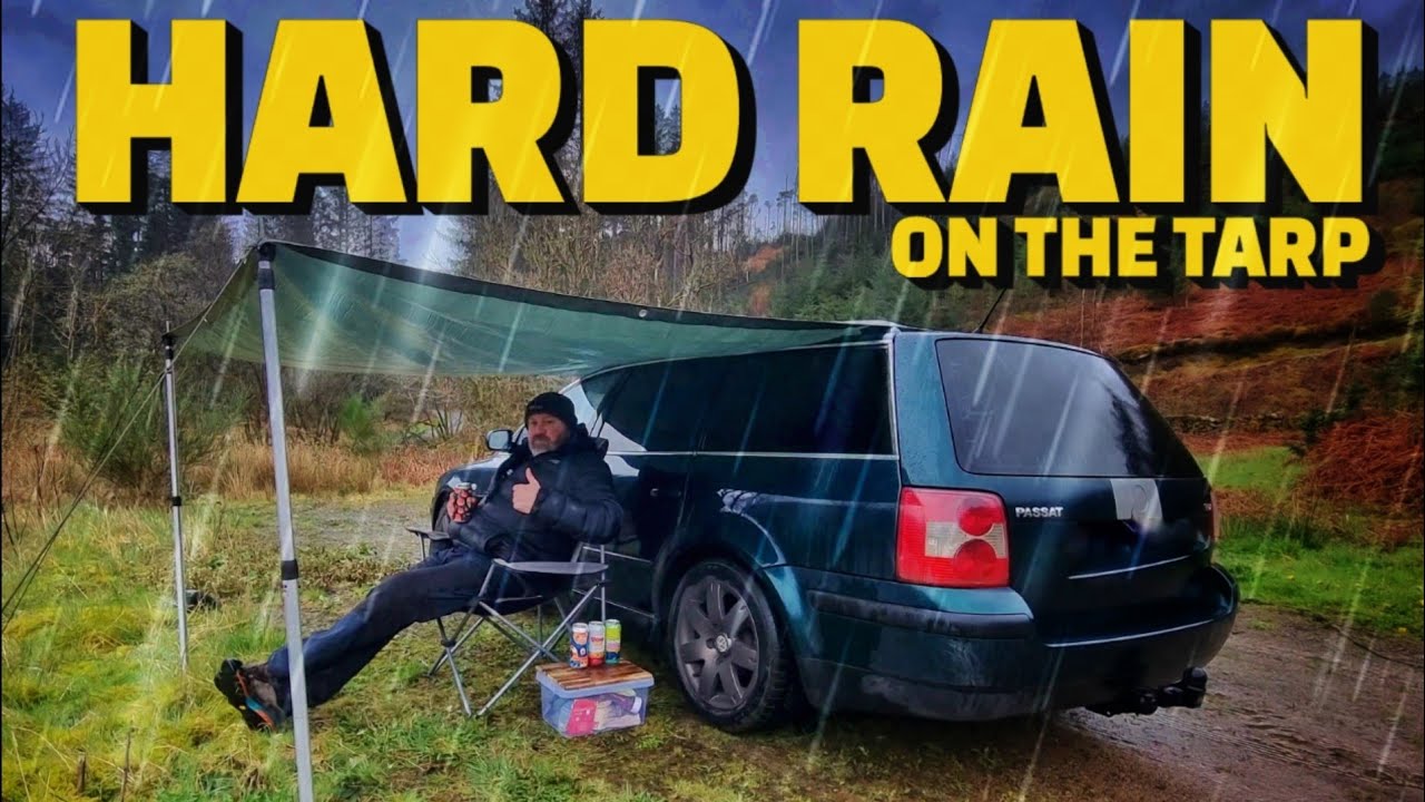 Staying dry under the Tarp | HEAVY RAIN CAR CAMP