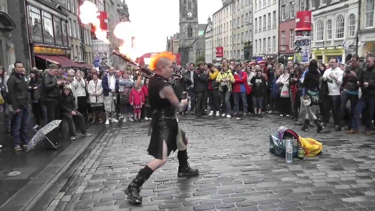 The Badpiper plays Farewell to Camraw and Itchy Fingers @ The Edinburgh Fringe Festival 2011