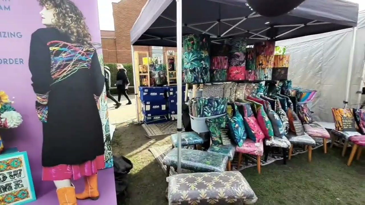 West Bridgford market stalls