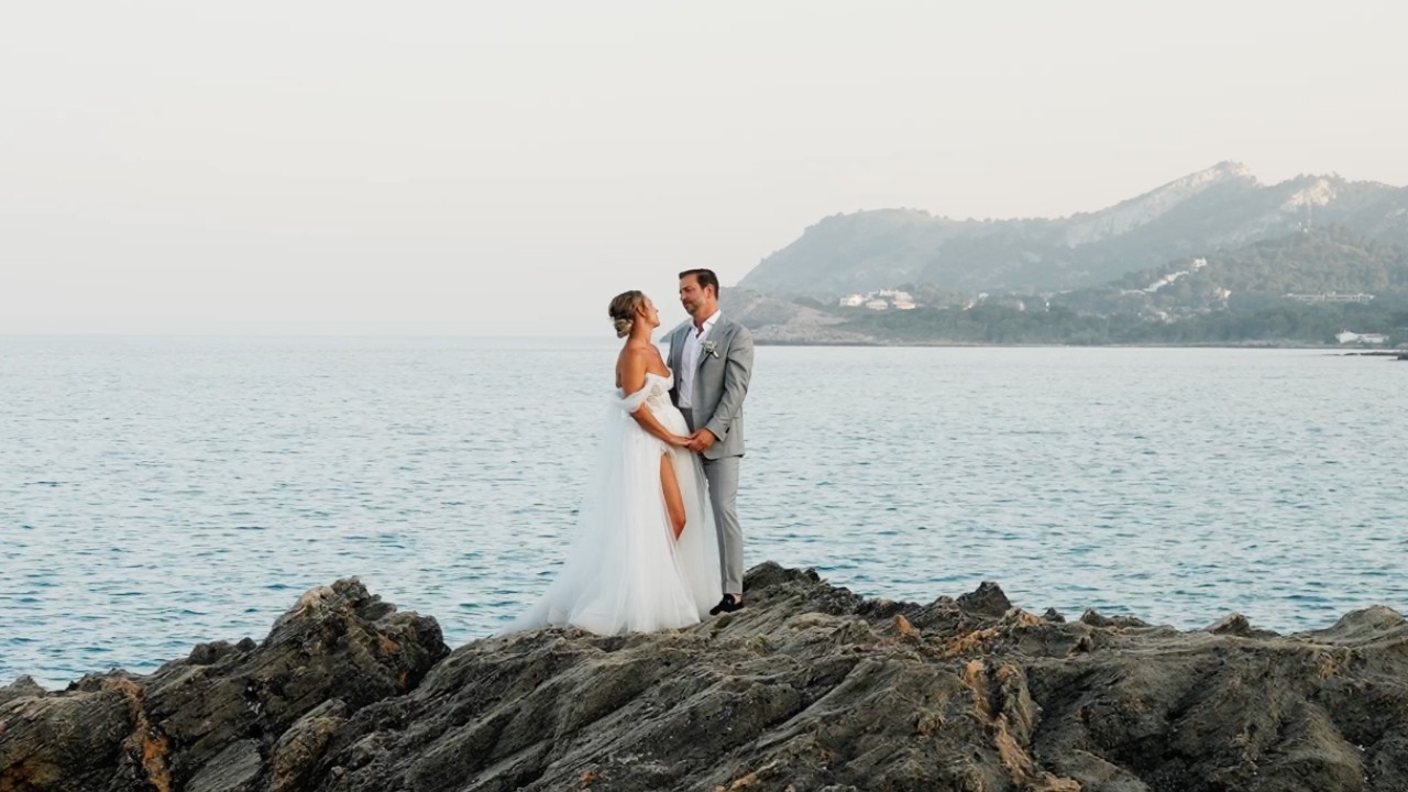 Charlene und Gerald Mallorca Hochzeit | Freie Trauung mit Meerblick und unvergessliche Party