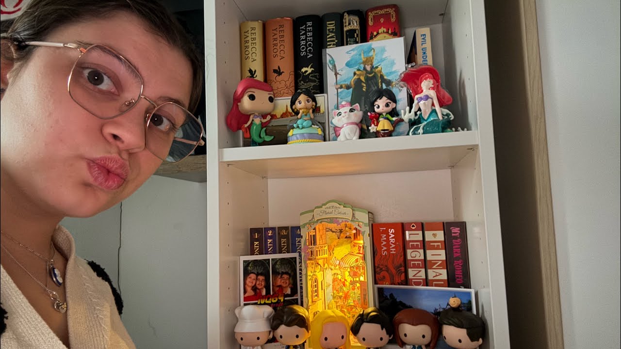 Yes… There’s Another Bookshelf… This time organised📚 | ASMR Shelf Tour (Part 2)