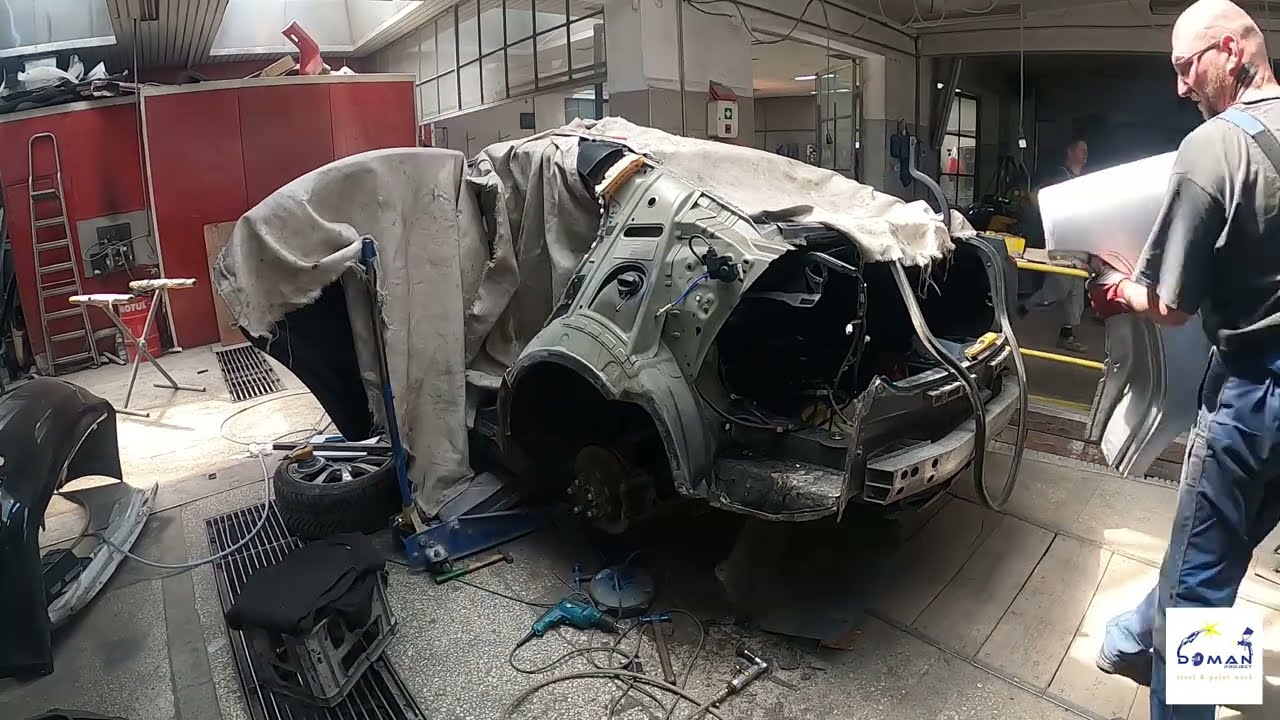 LEXUS IS200 Naprawa blacharska