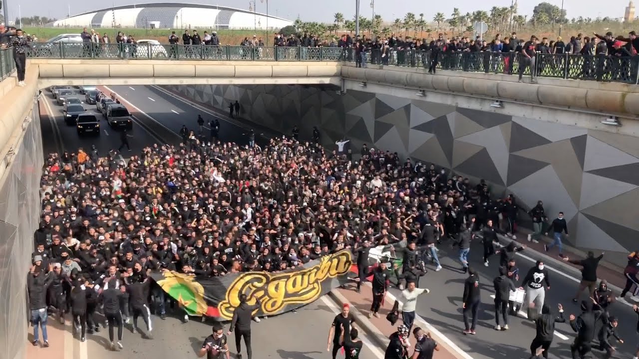 جماهير الجيش الملكي تبدع وتلهب مركب مولاي عبد لله بالرباط🤩شوفو الاحتفالية