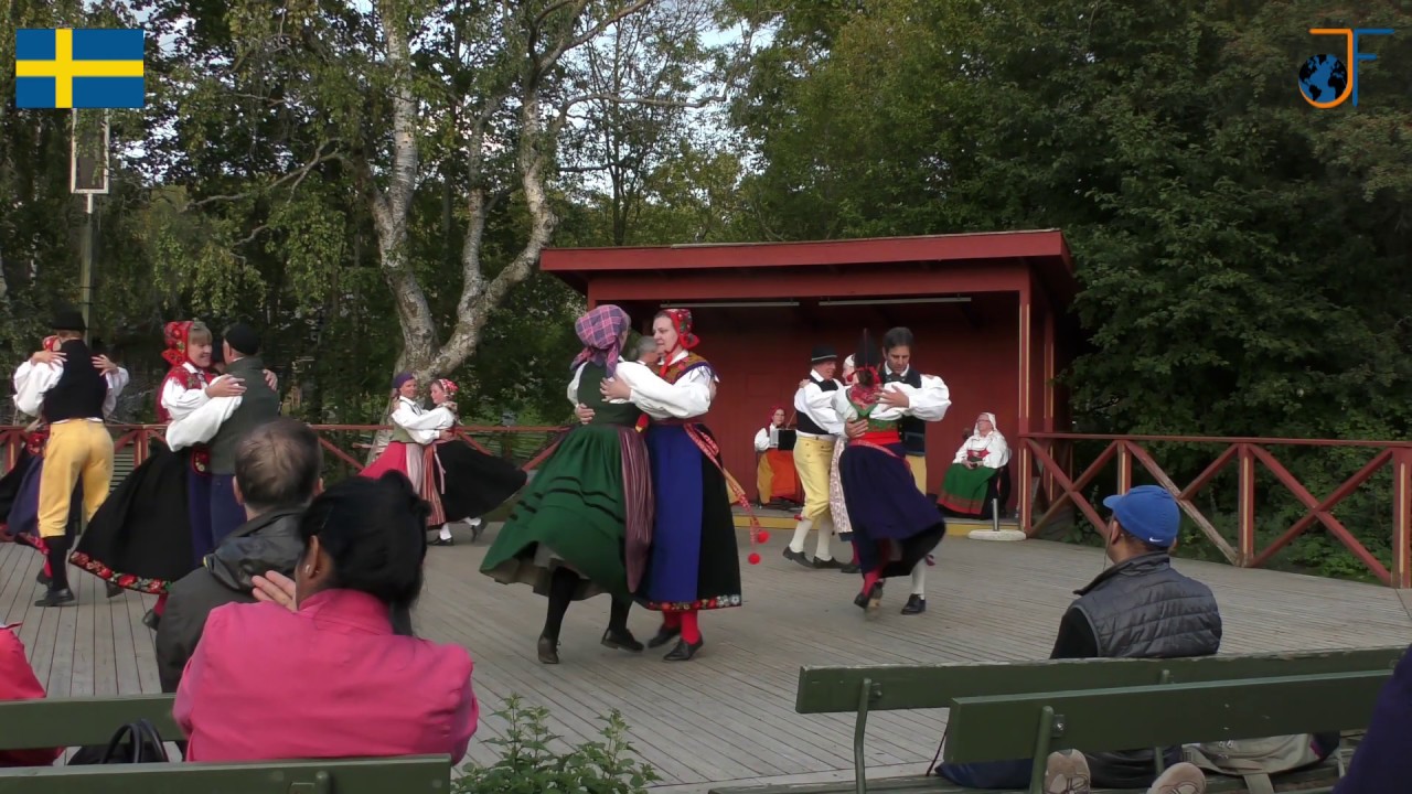 Swedish folk dancing at Skansen