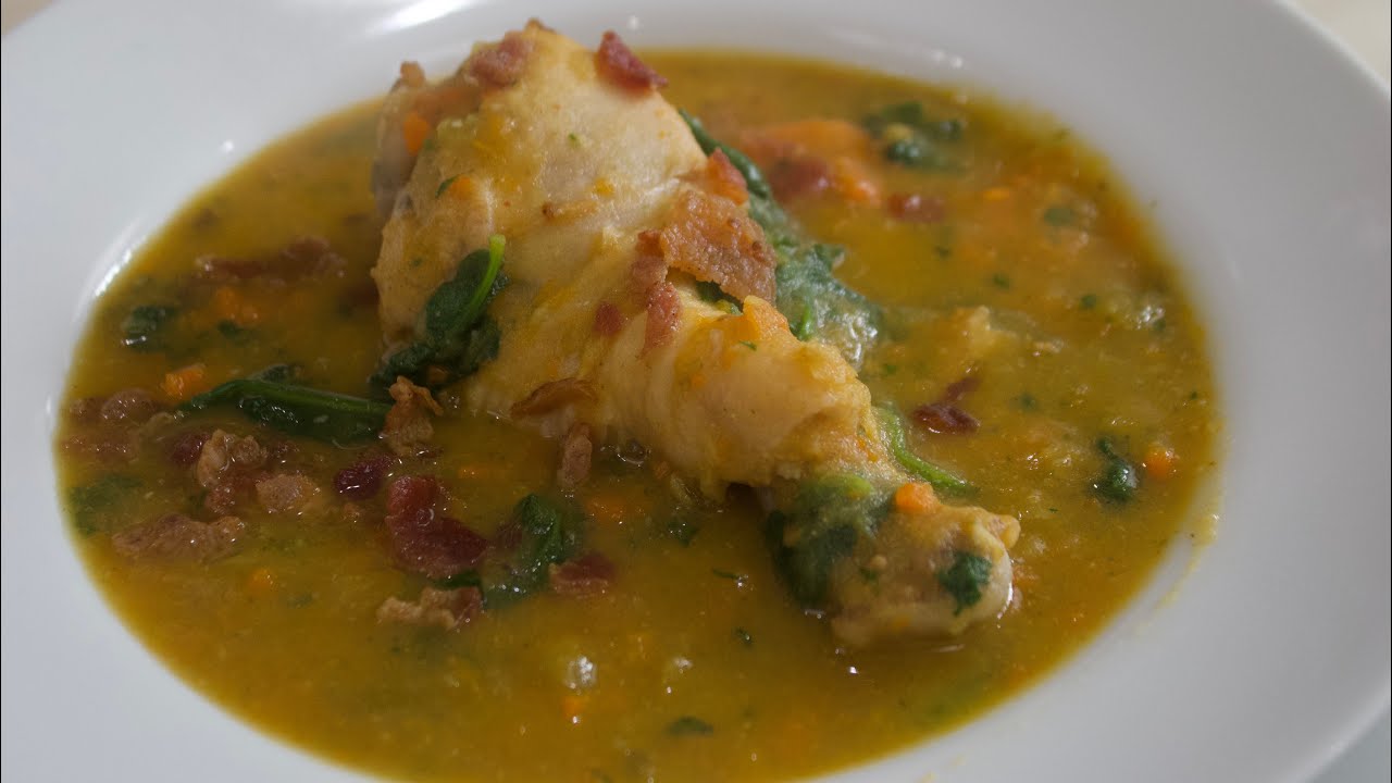Sopa casera de Pollo con Espinaca y Zanahoria . super deliciosa.