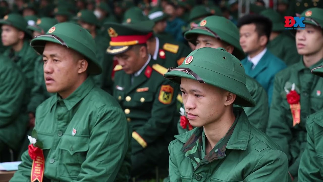 TRANG TRỌNG LỄ GIAO NHẬN QUÂN NĂM 2026 TẠI BAN CHỈ HUY PHÒNG THỦ KHU VỰC 1, ĐỨC XUÂN