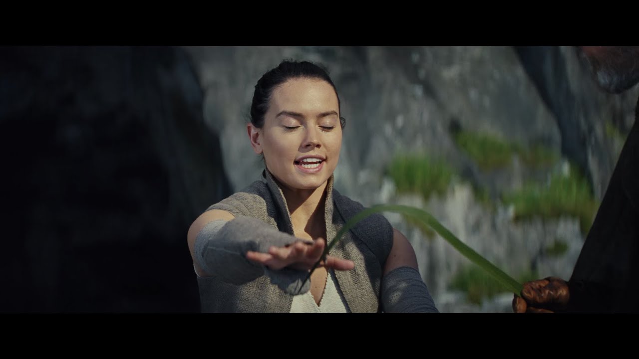 Star Wars: The Last Jedi (2017)-  Funniest Scene where Luke is trying to teach Ray about The Force