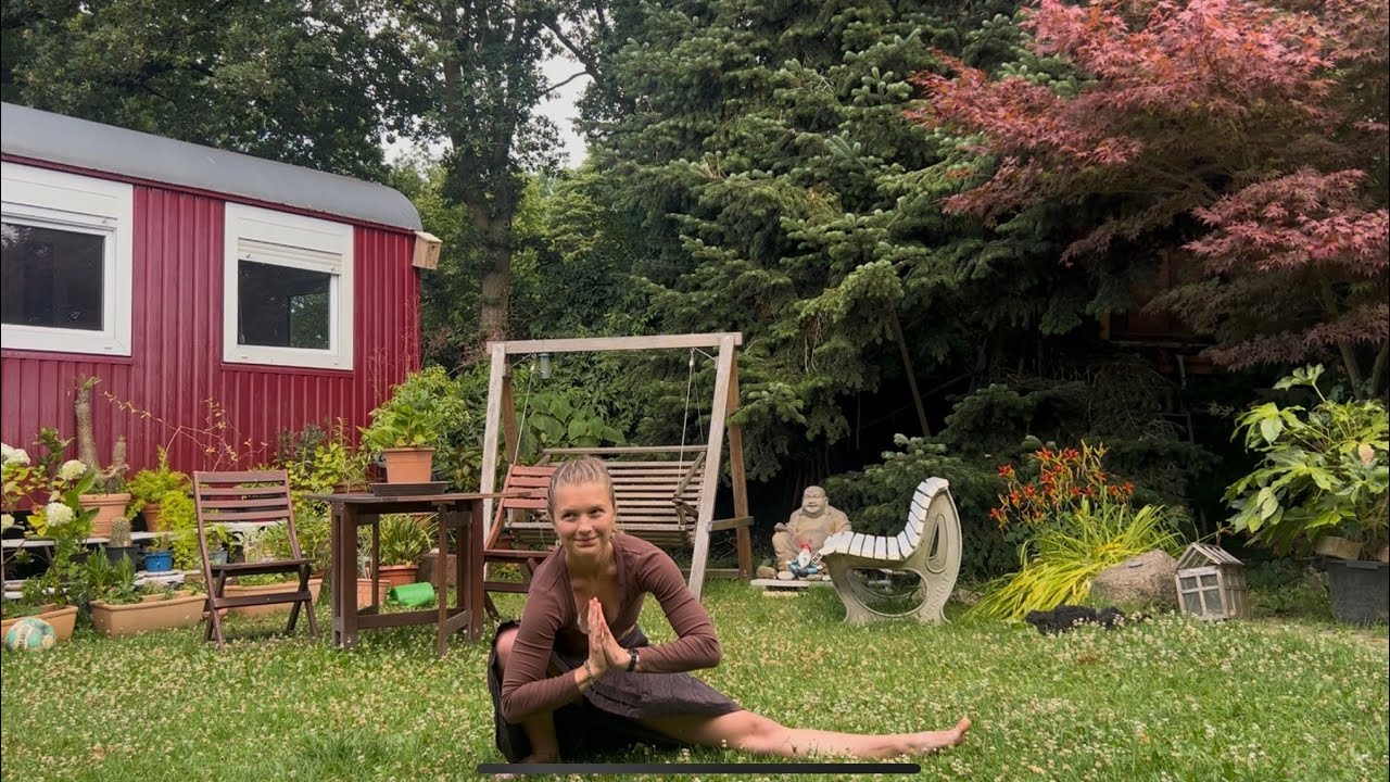 Morning Yoga In A Garden | Circle Yoga