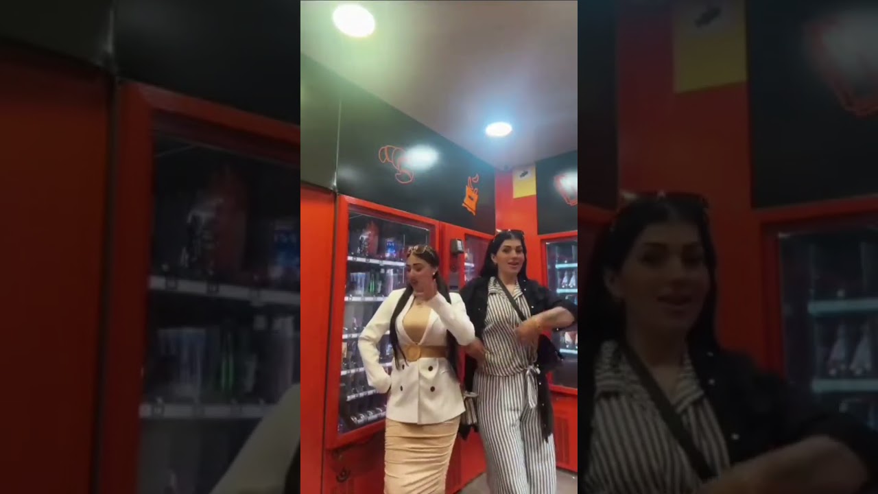GITANAS GUAPAS Y ESPECTACULARES BAILANDO RUMBA CON SALERO 💃💃🥂 