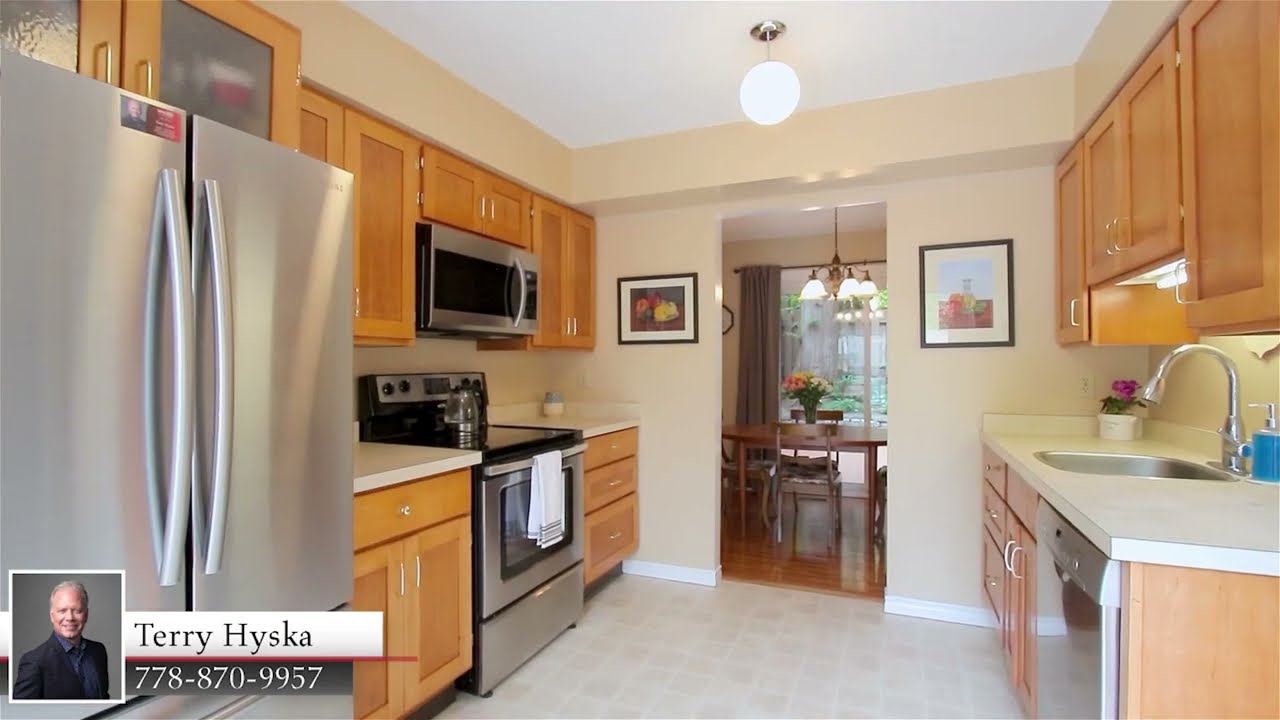 411 Cambridge Way, Port Moody