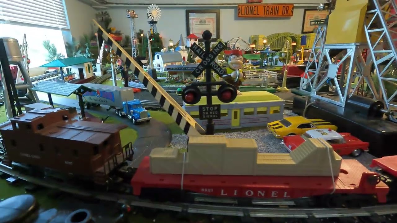 Lionel Trains 1958 Set 1590 with 249 engine and set1613W with 247 engine