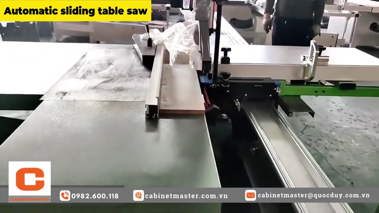 CNC Sliding table saw Automatic cutting Cabinetmaster CNC