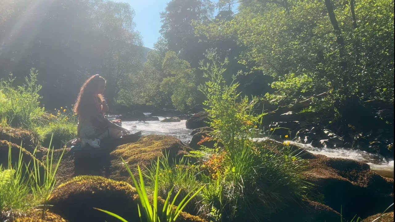 Aisha Vaughan - down by the river (Ambient Live)