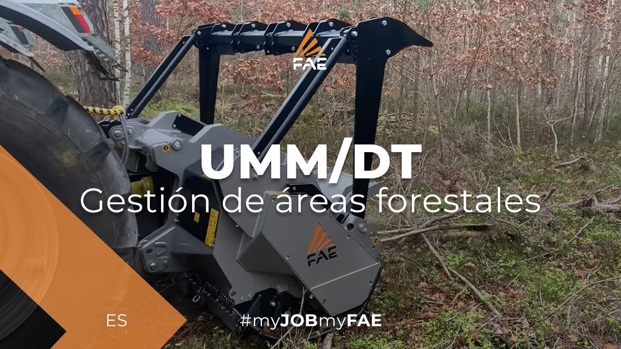 La trituradora forestal FAE con un tractor Pfanzelt