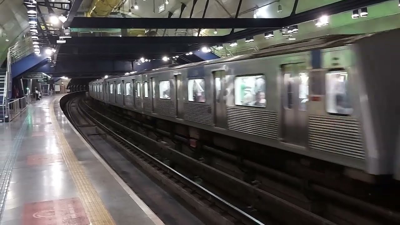 METRÔ - J39 alinhando em Alto do Ipiranga