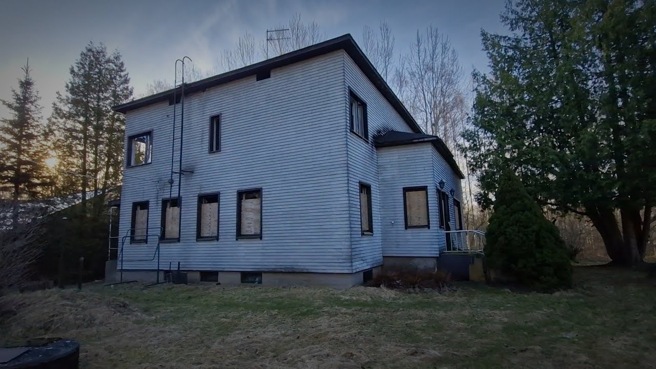 Iso hylätty autiotalo hienolla pihalla-Big abandoned house with a nice yard Vantaa 2️⃣0️⃣2️⃣4️⃣