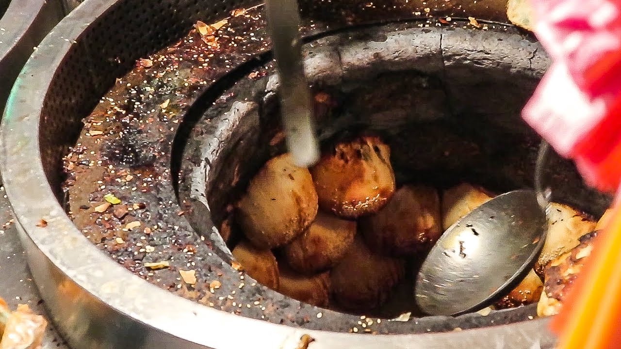 Pepper Pork Bun, Hu Jiao Bing - Taiwan Street Food