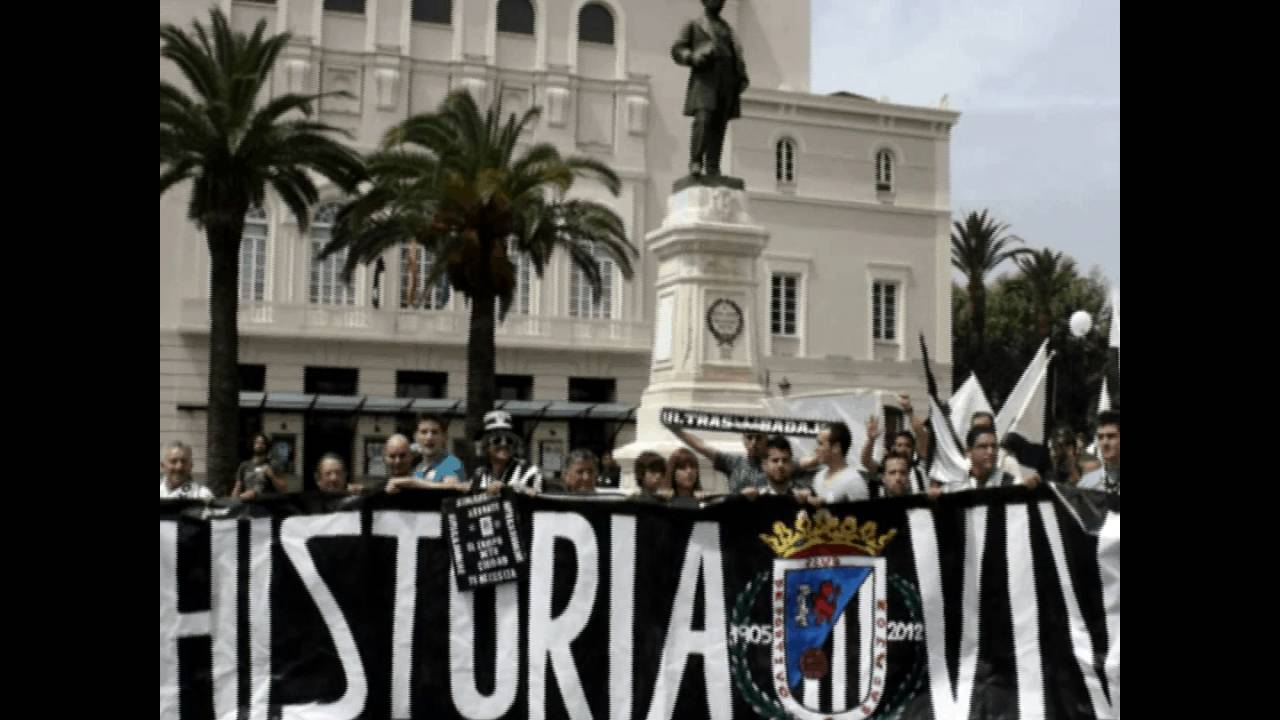 #NotJustFootball La historia de superación del Club Deportivo Badajoz