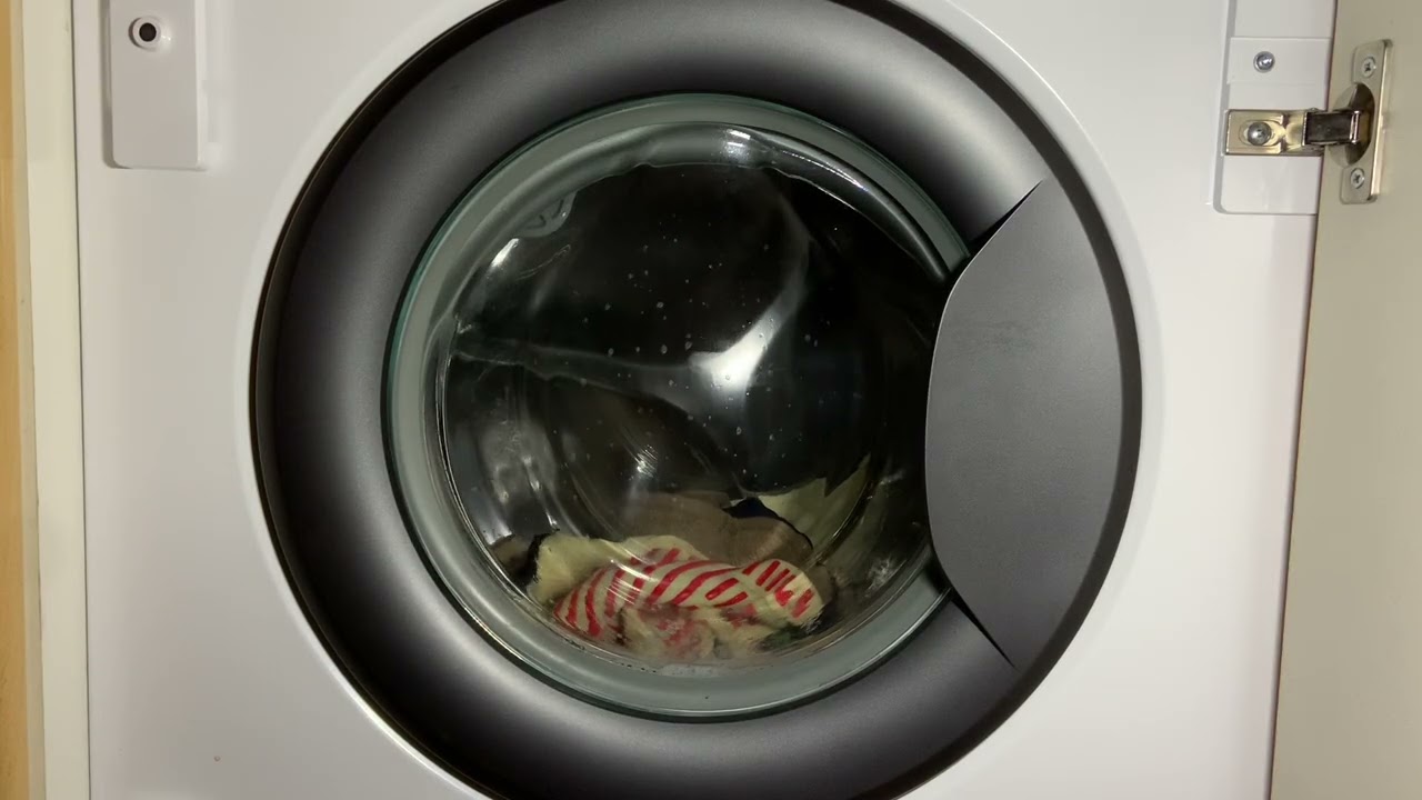 AEG 7000 Series Integrated - Hygiene+ 60° - Main Wash
