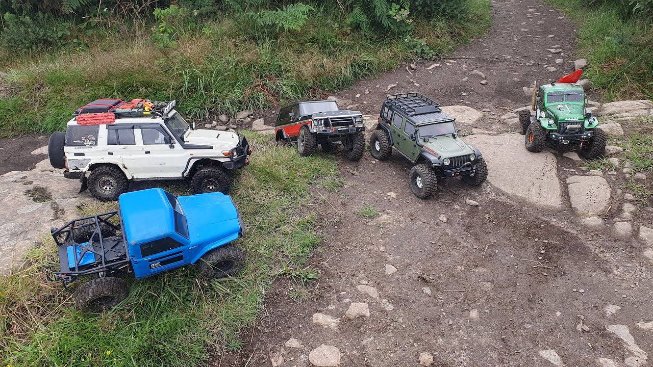 Saturday morning on the rocks #rccrawler #rccar