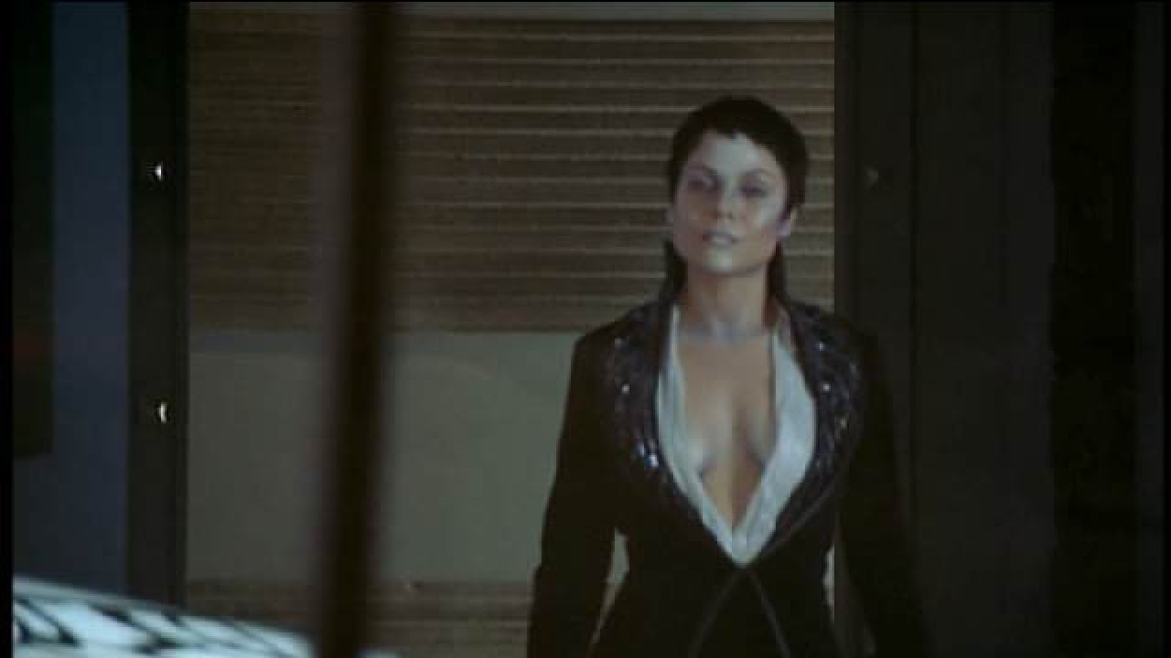 Commandant Cleavage [Farscape Continues]