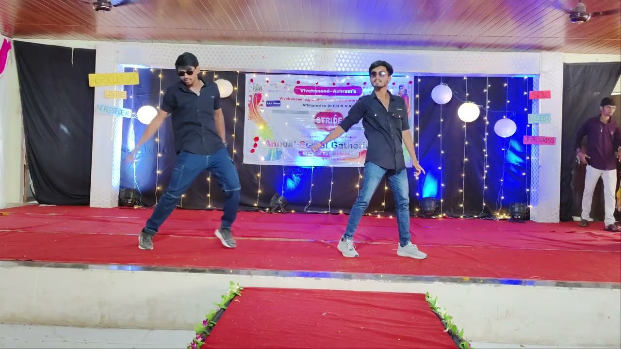 Pranav and Harshal dance.