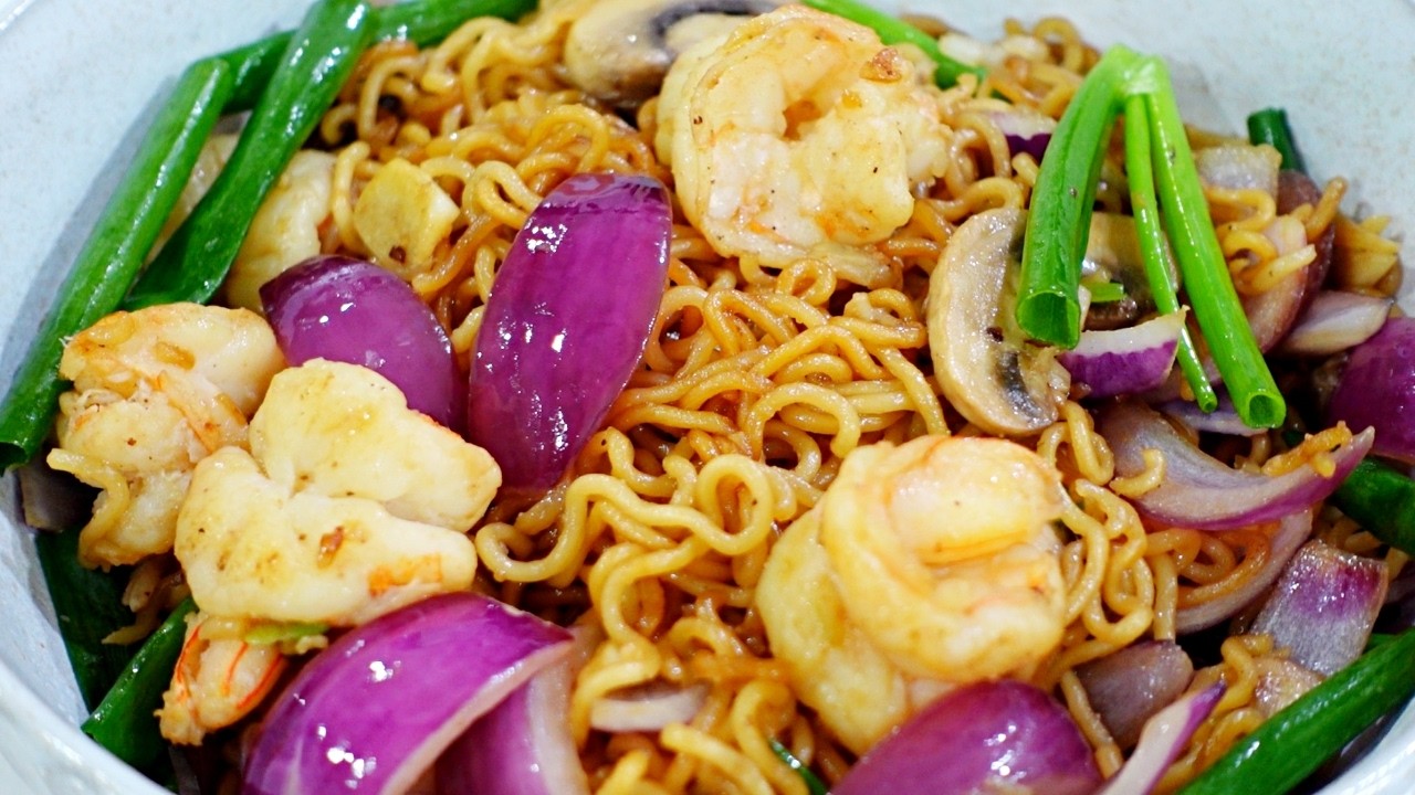 Gourmet Instant Noodles Stir Fry | Prawn Instant Noodles | How To Cook Instant Like Restaurants
