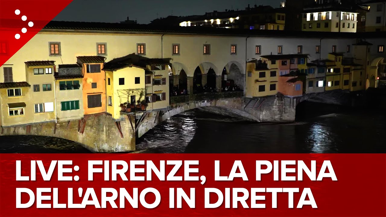LIVE Firenze, le immagini in diretta dell'Arno all'altezza di Ponte Vecchio: diretta video
