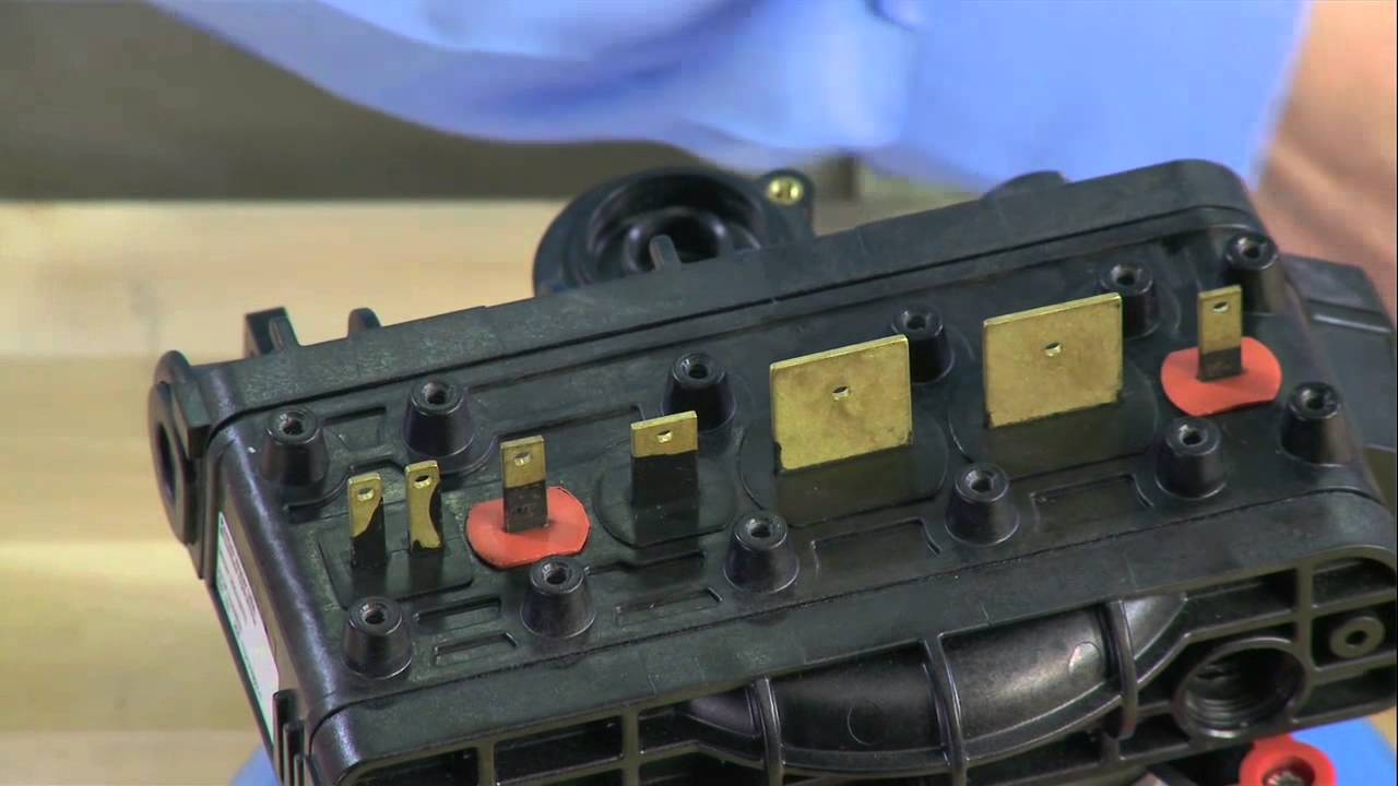 Desmontaje de la válvula de control Autotrol 255