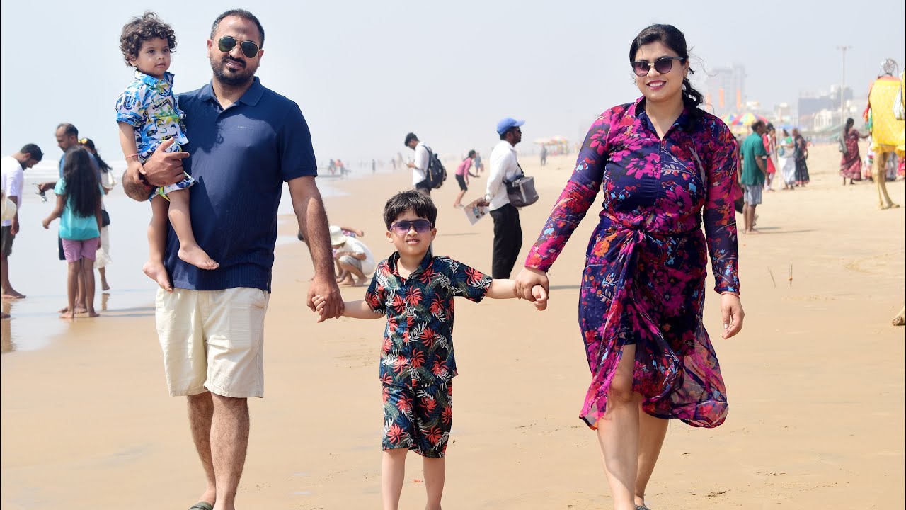 बच्चों के साथ पहली बार beach पर gaye…बच्चे इतना डरेंगे सोचा नहीं था पतिदेव ने ये क्या किया 