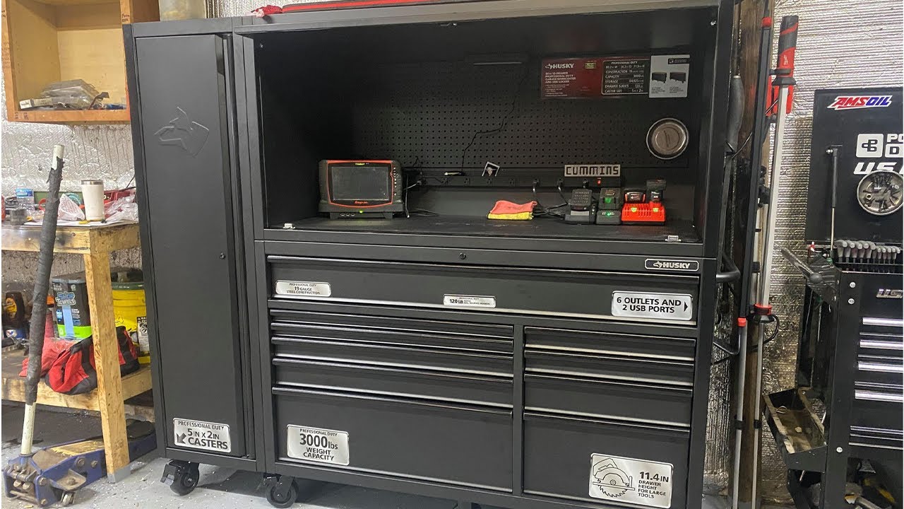 NEW TOOL BOX! HUSKY 80 INCH WITH HUTCH!
