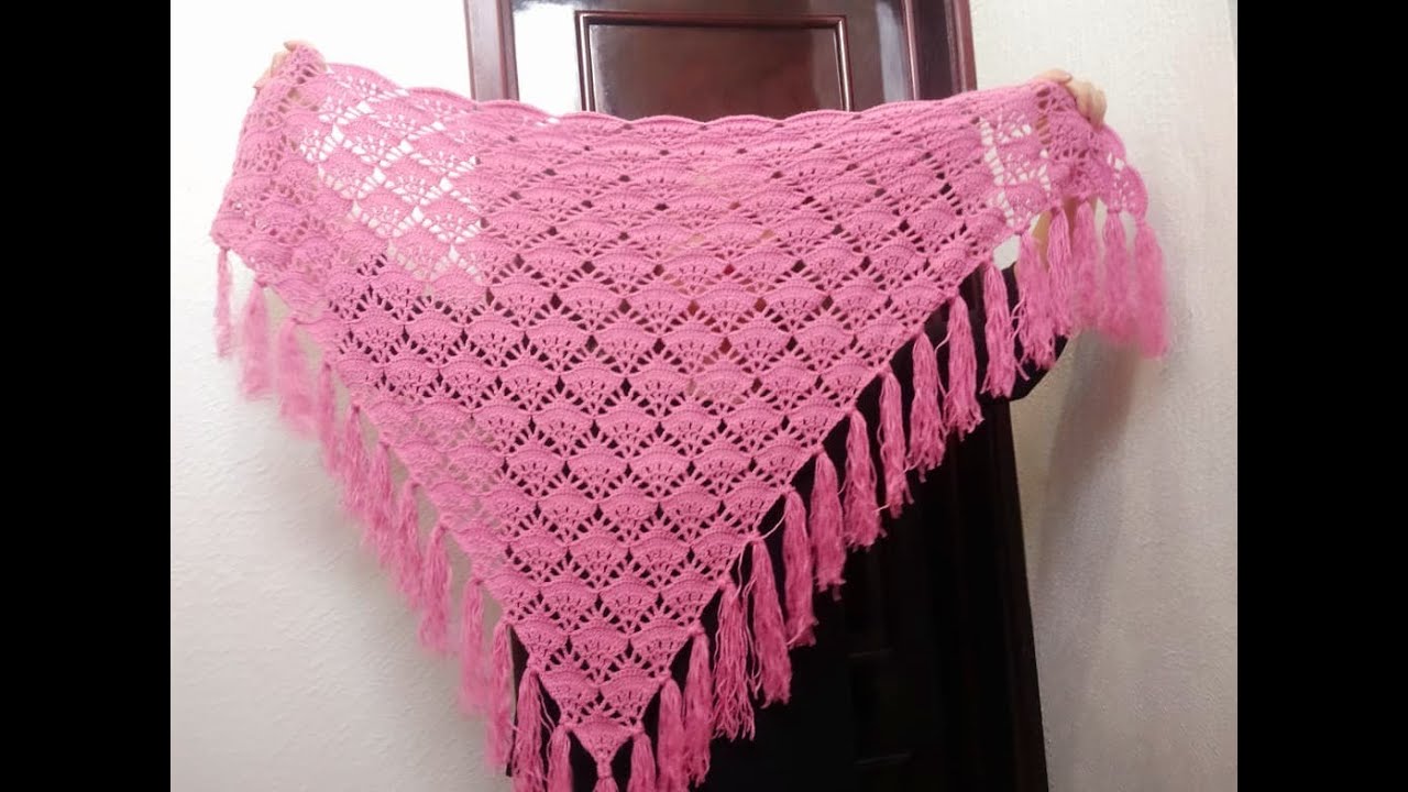Crochet triangular shawl
