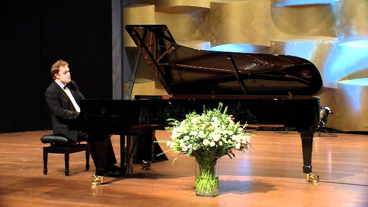 Beethoven - Sonata no. 32 in C minor, op. 111 - Alexey Chernov