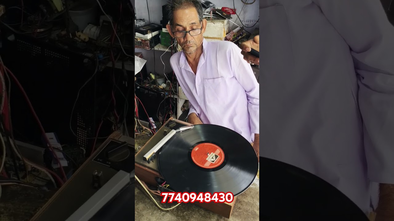 Philips Record Player Repairing Service Centre Shop #philips #recordplayer #repair #center #retro