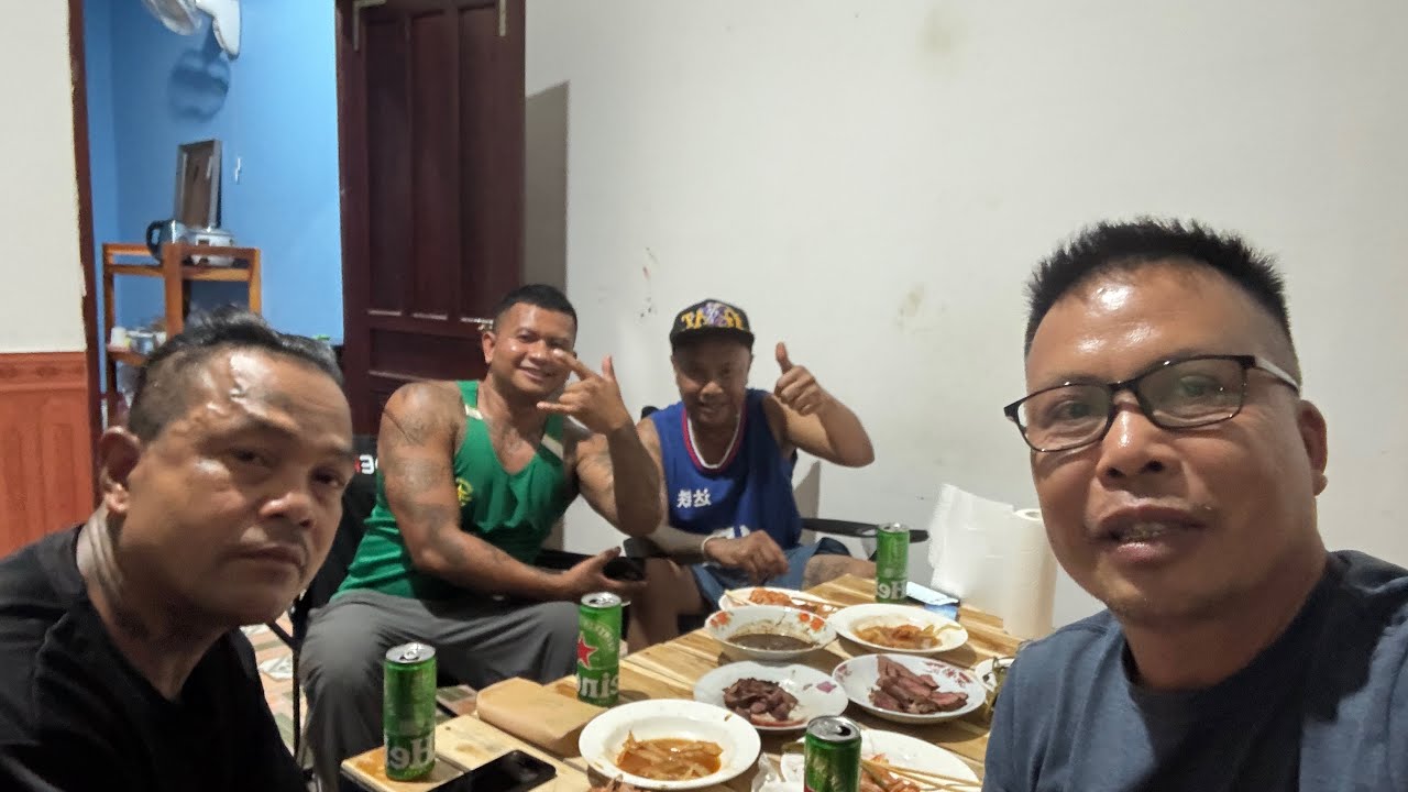 Meet up with Deportees Brother Ken Kham, Bao sack and ແກະ