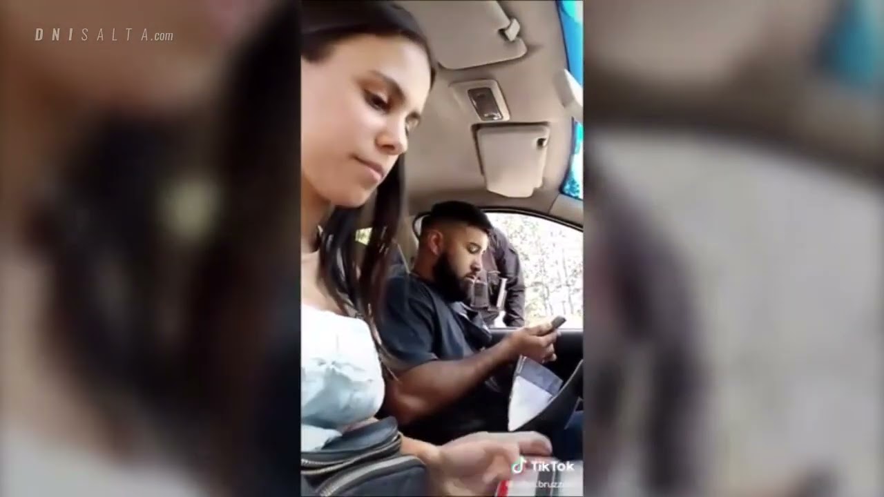 Un original anuncio de embarazo con un policía como cómplice: la historia detrás del video viral.