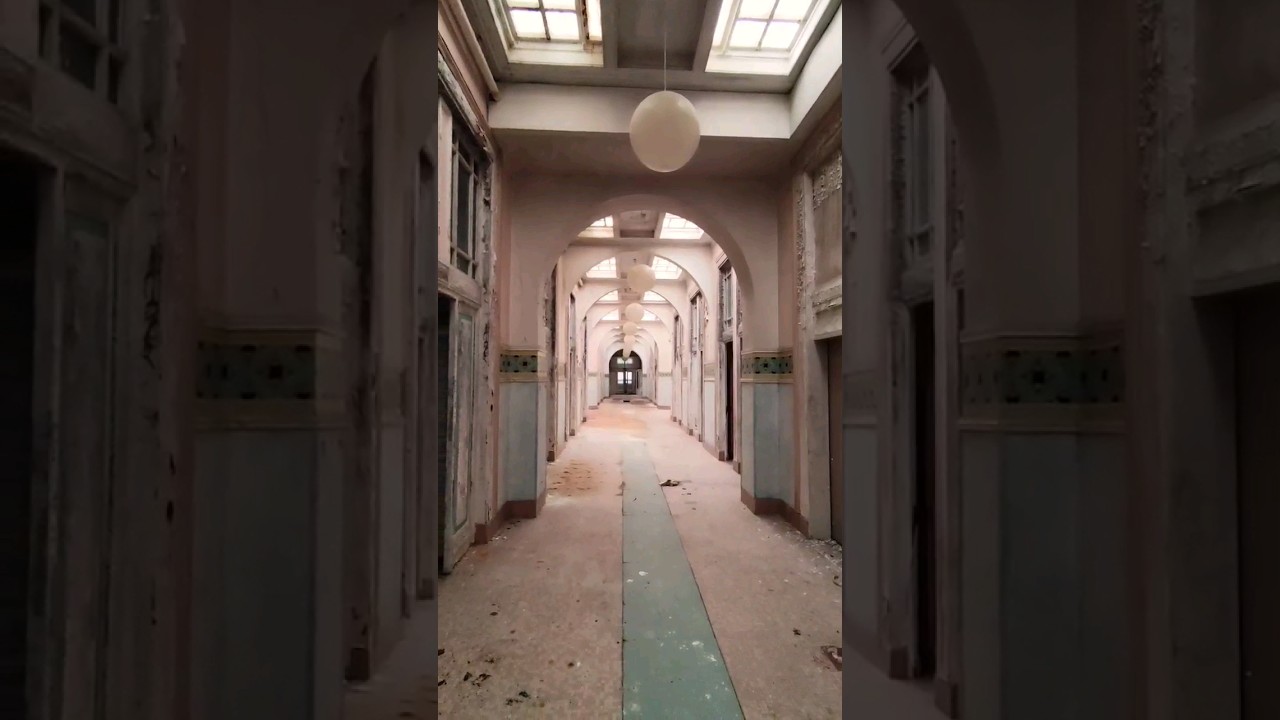 cette LUXUEUSE STATION THERMALE est ABANDONN&Eacute;E (urbex)