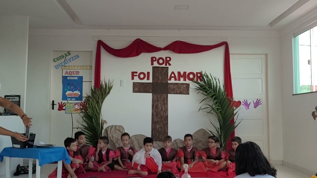 Encenação Paixão de Cristo Infantil 2- Aconchego Escola Integral